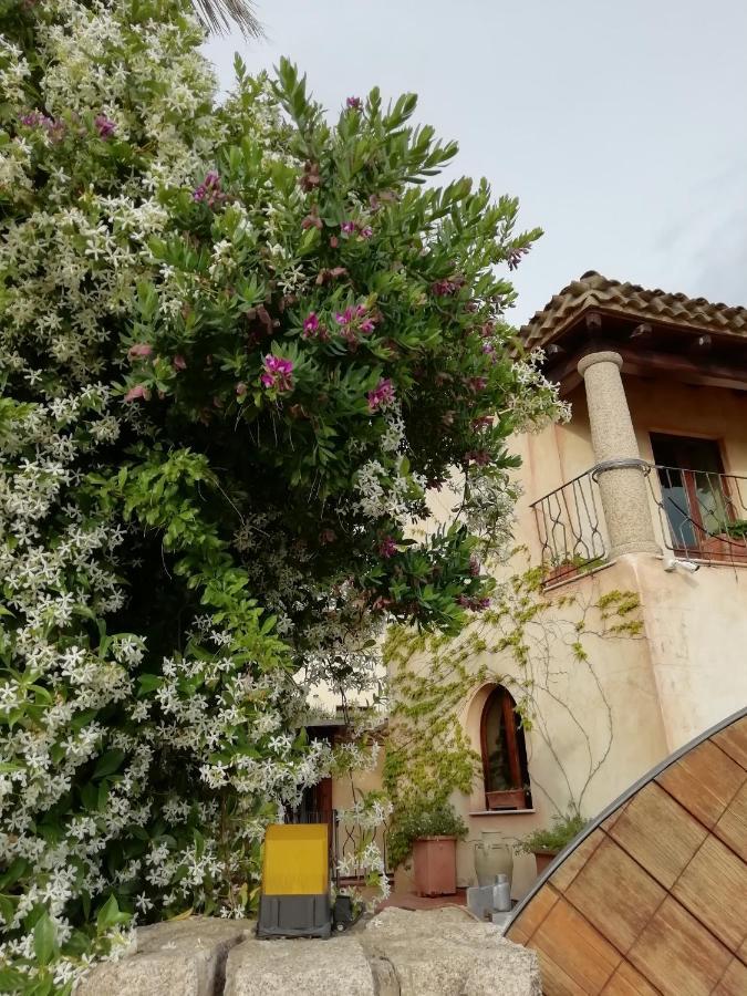La Forma Dell'Acqua Bed & Breakfast Su Forti Luaran gambar