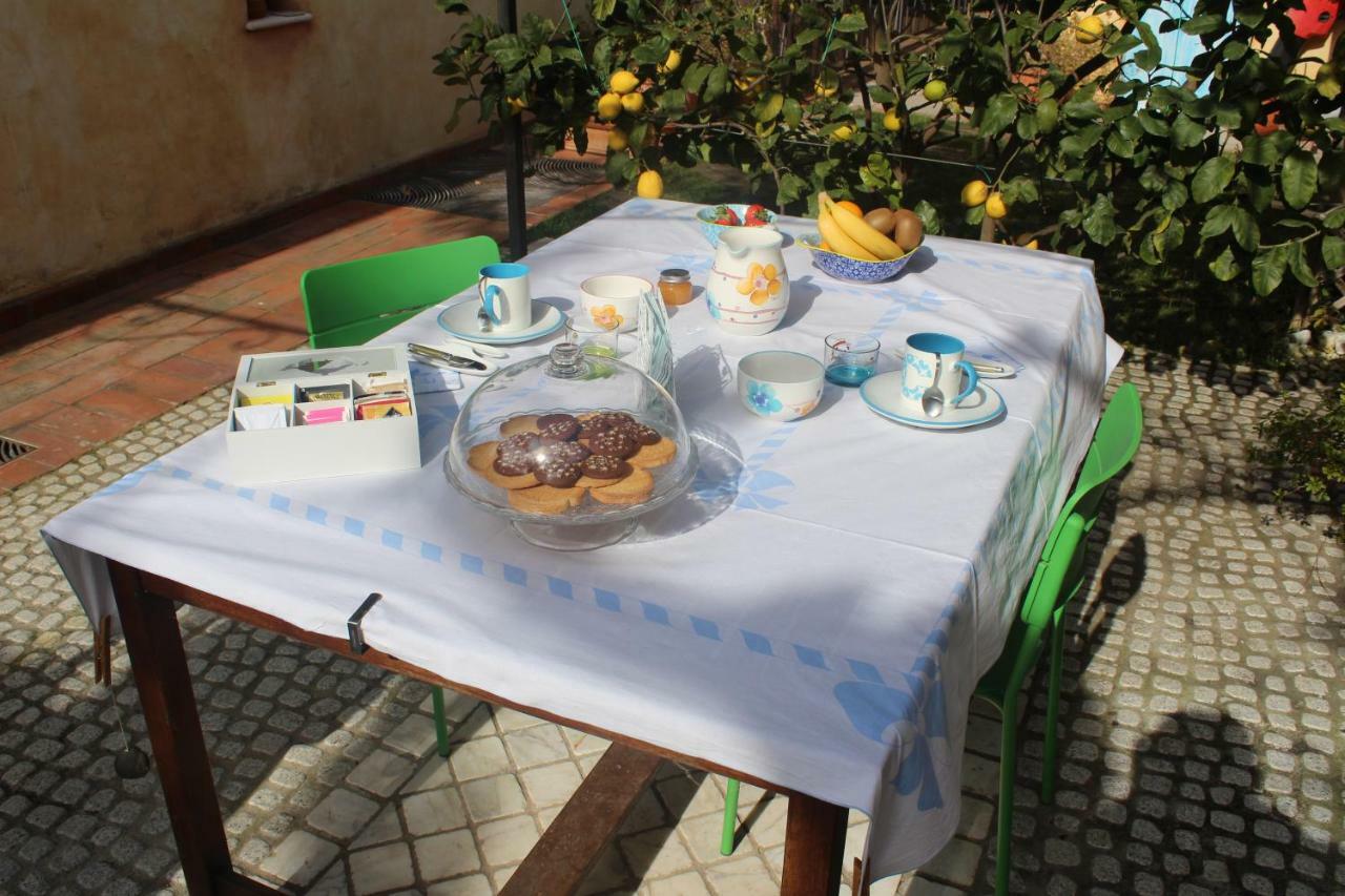 La Forma Dell'Acqua Bed & Breakfast Su Forti Luaran gambar